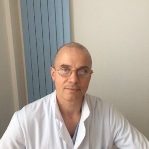 L'équipe Portrait du Dr Farid Bennis, urologue
